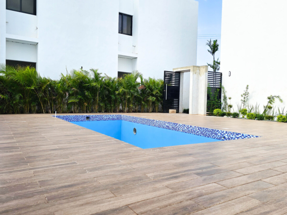 Apartamento Con Piscina y Patio 1er nivel 2 Hab – Jardines De Caleta 1