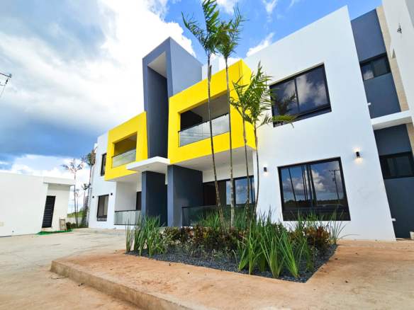 Apartamento Con Piscina y Terraza 2do nivel 3 Hab – Jardines De Caleta 1