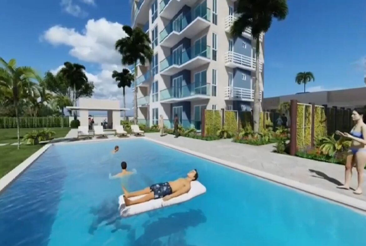 Piscina en Palmares Residences es un proyecto de torres de apartamentos y penta house, ubicados en Caleta, La Romana, con vista a la isla catalina, en primera linea con vista al mar, walking distance al Hotel Hilton y Capitan Kidd, Yatcha and club, asi como tambien todos lo restaurantes de la playa de Caleta, la zona de mayor desarrollo en La Romana.